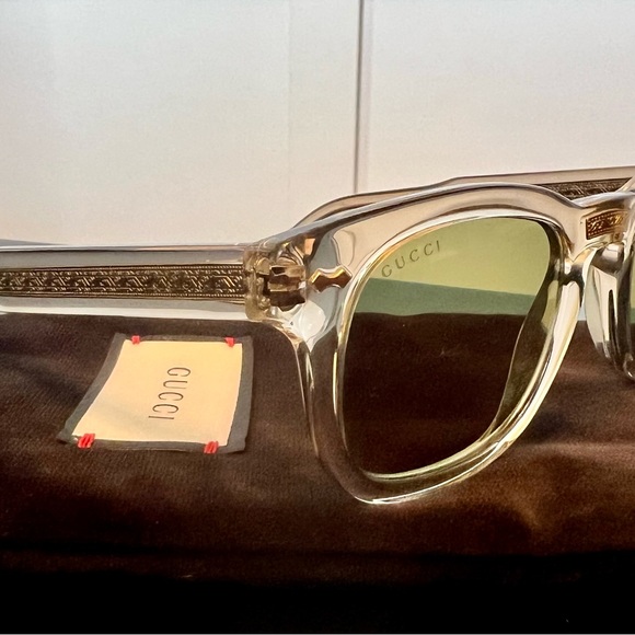 AUTHENTIC GUCCI GOLD AND CLEAR SUNGLASSES - Picture 5 of 6